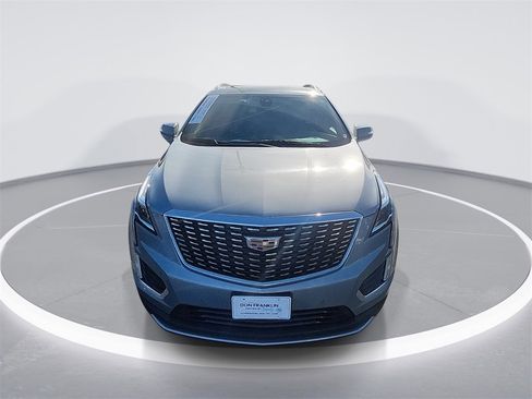 Used 2025 Cadillac XT5 Premium Luxury image 3