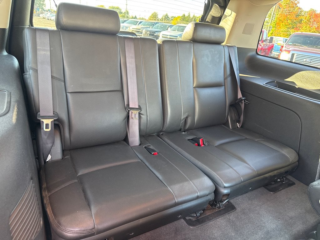 Used 2013 Cadillac Escalade Premium AWD/4WD image 15