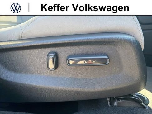 Used 2020 Honda CR-V EX-L image 33