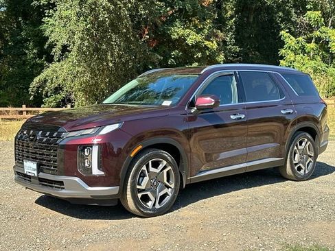 Used 2023 Hyundai Palisade SEL w/ Premium Package AWD/4WD image 5