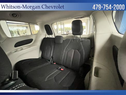 Used 2022 Chrysler Voyager LX image 47