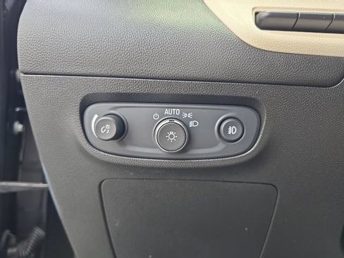 Certified 2021 Buick Encore GX Select w/ Advanced Technology Package FWD image 23
