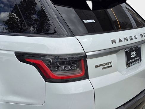 Used 2018 Land Rover Range Rover Sport HSE AWD/4WD image 38
