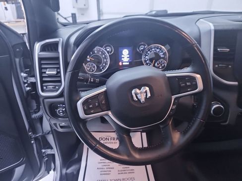 Used 2022 RAM 1500 Big Horn AWD/4WD image 14