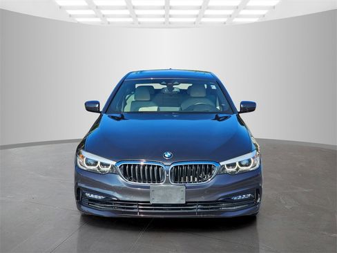 Used 2017 BMW 530i 530i image 2