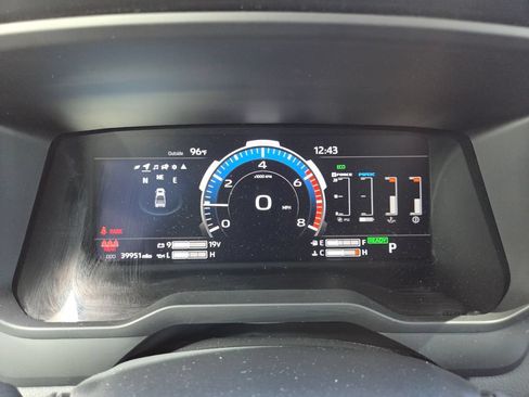 Used 2024 Toyota Tundra Limited AWD/4WD image 34