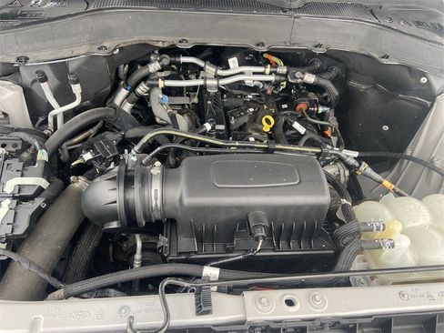 Used 2022 Ford Explorer XLT w/ Equipment Group 202A image 30