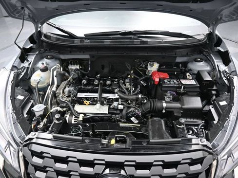 Used 2023 Nissan Kicks SR FWD image 46