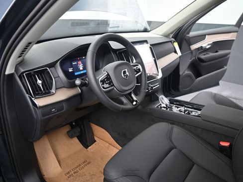 New 2026 Volvo XC90 B5 Core AWD/4WD image 14