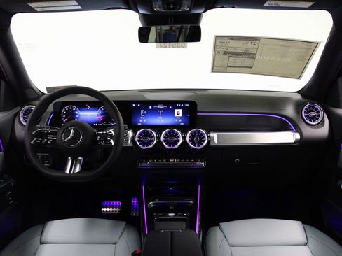 New 2026 Mercedes-Benz GLB 250 4MATIC image 2