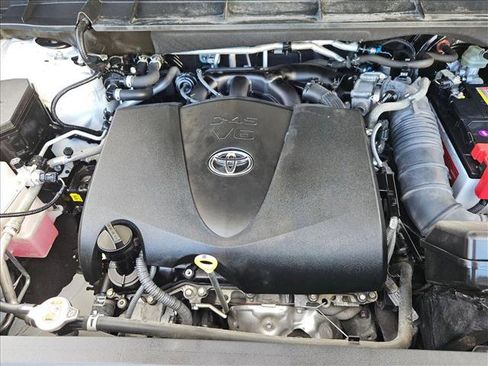 Certified 2021 Toyota Highlander Platinum image 26