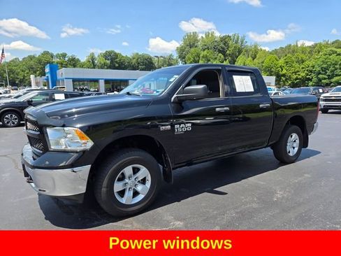 Used 2020 RAM 1500 Tradesman w/ Chrome Appearance Group AWD/4WD image 4