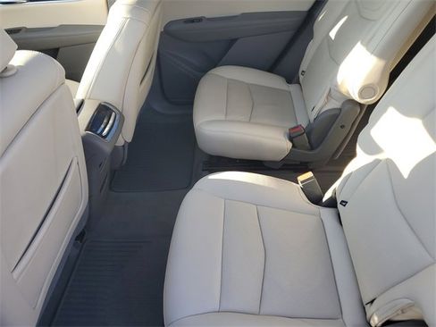 Certified 2024 Cadillac XT6 Premium Luxury w/ Technology Package image 32