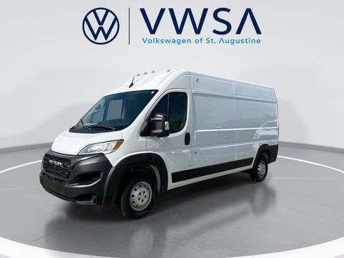 Used 2023 RAM ProMaster 2500 FWD image 3