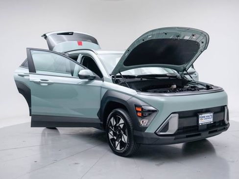 Used 2024 Hyundai Kona SEL AWD/4WD image 16