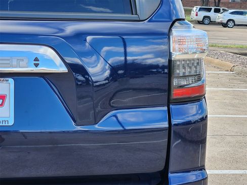 Used 2022 Toyota 4Runner Limited image 16