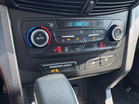 Used 2019 Ford Escape SE AWD/4WD image 18