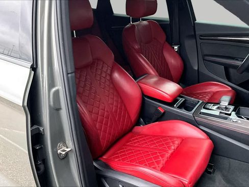 Used 2023 Audi SQ5 Prestige w/ Prestige Package AWD/4WD image 9
