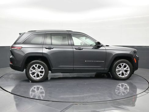 Used 2022 Jeep Grand Cherokee Limited AWD/4WD image 6