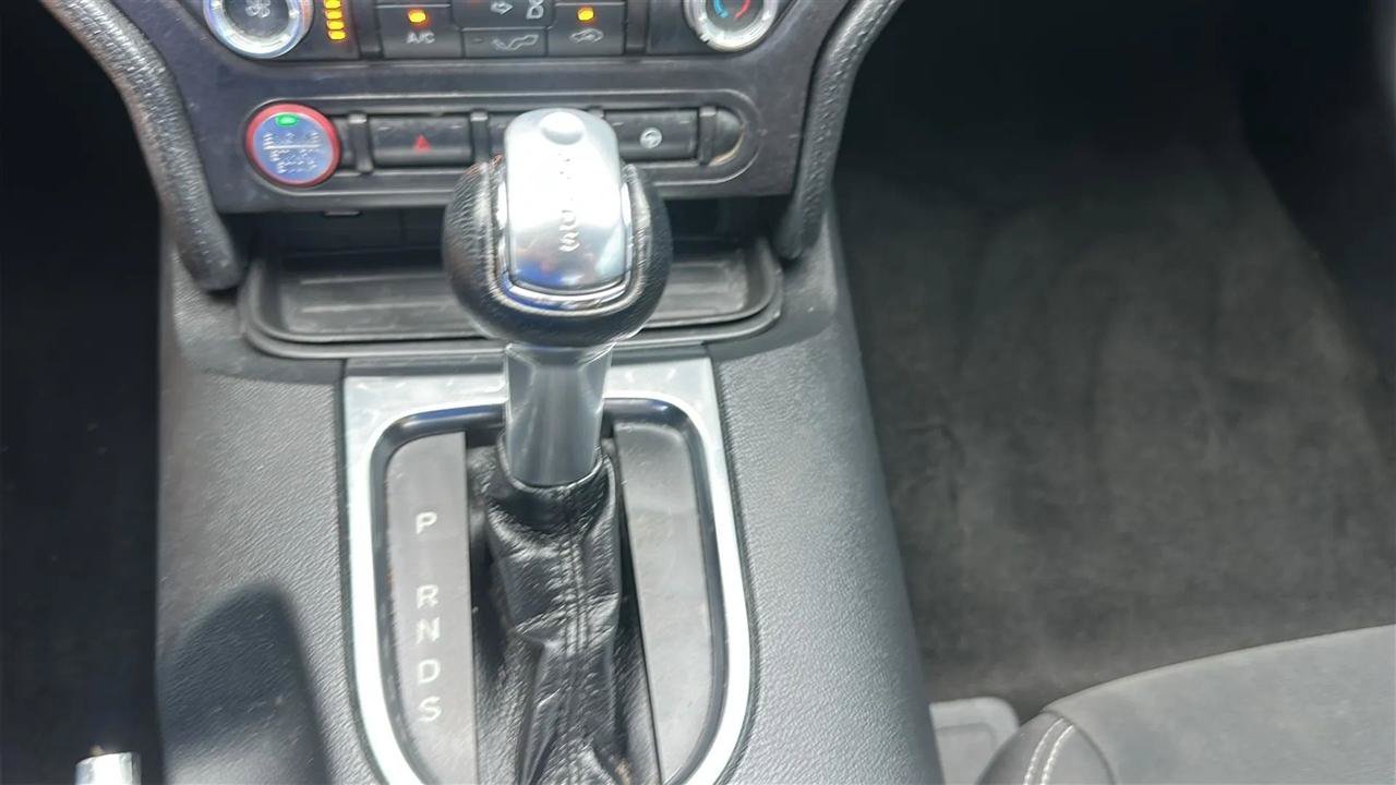 Used 2018 Ford Mustang Coupe RWD image 40