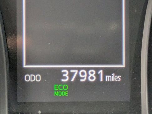 Used 2024 Toyota Camry SE image 25