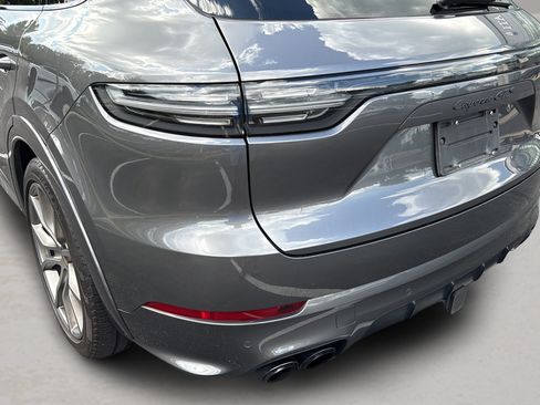 Used 2021 Porsche Cayenne GTS AWD/4WD image 12