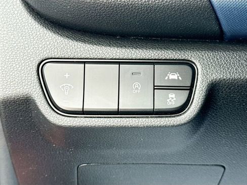 Used 2023 Kia Seltos S AWD/4WD image 13