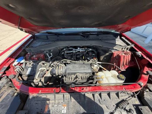 Used 2022 Ford Explorer XLT w/ Equipment Group 202A RWD image 19
