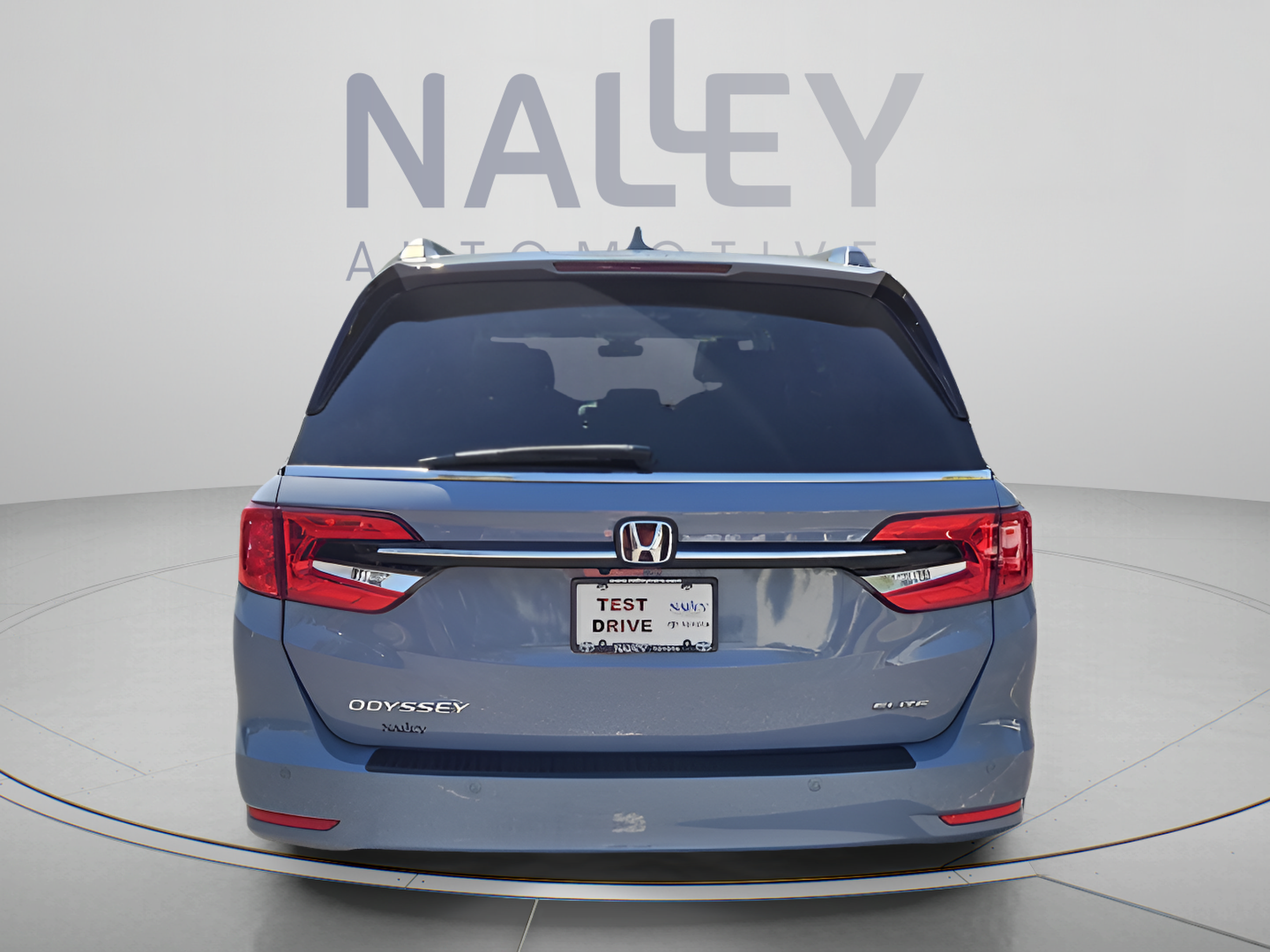 Used 2024 Honda Odyssey Elite image 4