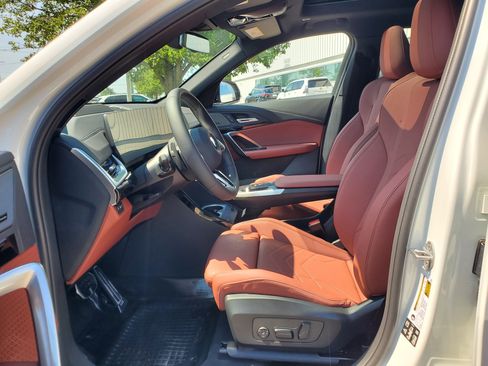 New 2026 BMW X2 xDrive28i w/ Technology Package AWD/4WD image 5