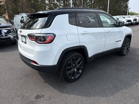 Used 2026 Jeep Compass Limited AWD/4WD image 10
