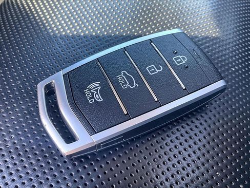 Used 2020 Genesis G90 3.3T Premium image 36