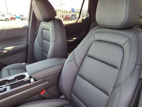 New 2026 Chevrolet Equinox LT w/ Convenience Package II image 12