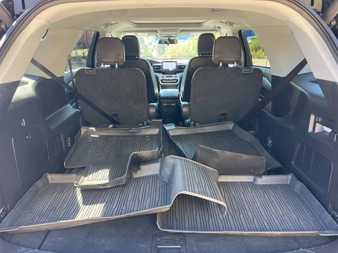 Used 2022 Ford Explorer XLT w/ Equipment Group 202A image 26