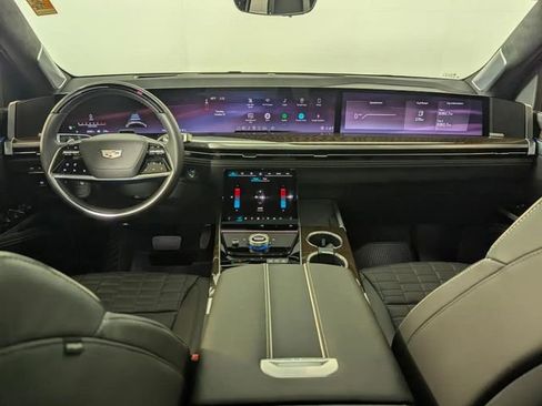 Used 2025 Cadillac Escalade Sport Platinum image 19