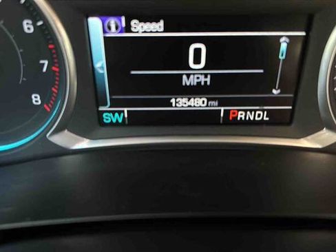 Used 2018 Chevrolet Traverse LT FWD image 24