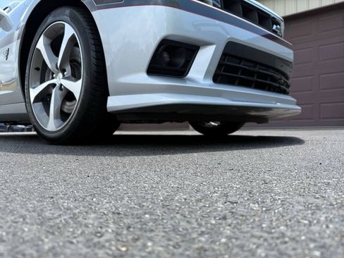 Used 2015 Chevrolet Camaro SS w/ Commemorative Special Edition RWD image 15