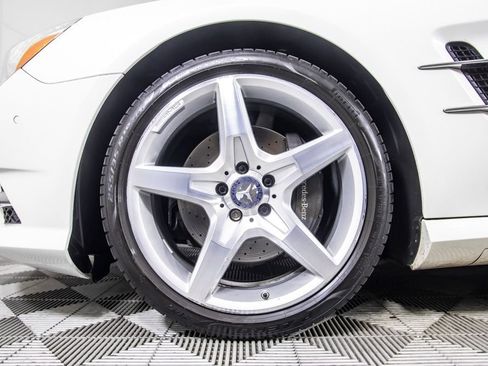 Used 2016 Mercedes-Benz SL 400 image 37
