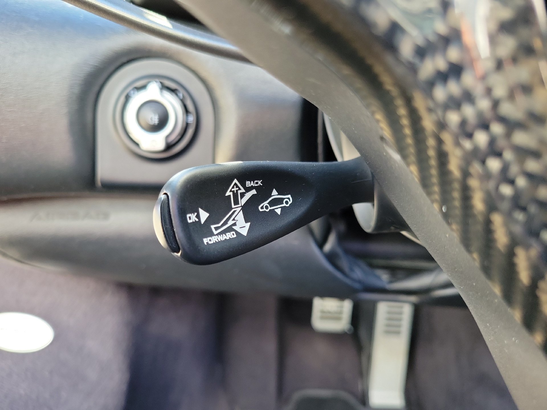 Used 2015 McLaren 650S Spider RWD image 24