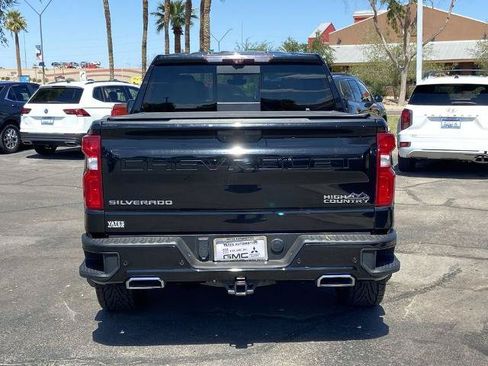 Used 2020 Chevrolet Silverado 1500 High Country w/ Technology Package AWD/4WD image 5