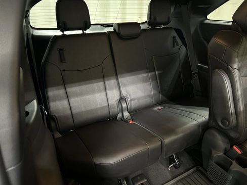 Used 2026 Toyota Sienna Platinum AWD/4WD image 22
