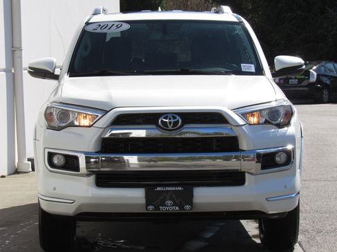 Used 2019 Toyota 4Runner Limited w/ Four Season Floor Mat Package image 3