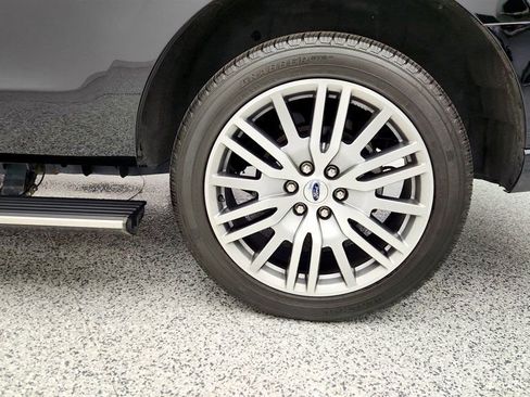 Used 2023 Ford Expedition Platinum image 9