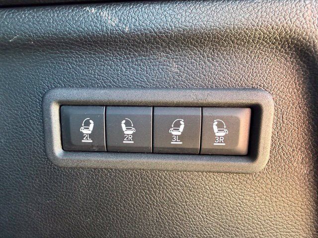 Used 2024 Jeep Wagoneer L Series II w/ Flexible Seating Group RWD image 7