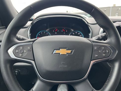 Used 2023 Chevrolet Traverse LT image 16