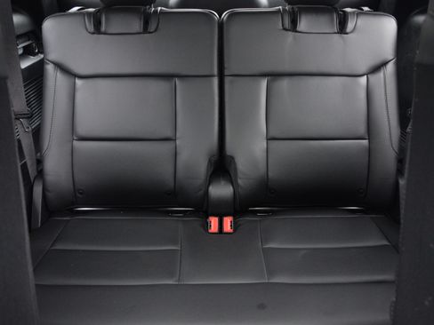 Used 2022 Ford Explorer XLT w/ Equipment Group 202A image 18