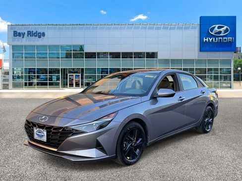 Used 2023 Hyundai Elantra SEL FWD image 10
