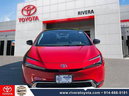 Certified 2026 Toyota Prius Plug-In Hybrid FWD image 10