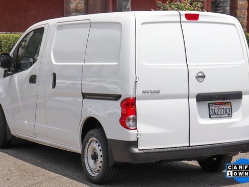 Used 2020 Nissan NV200 S image 6