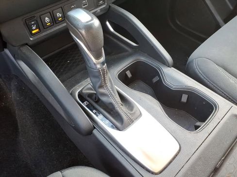 Used 2022 Nissan Frontier SV image 16